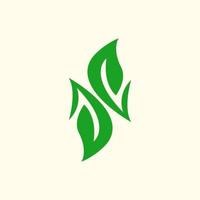 logotipo de sn de hoja verde vector