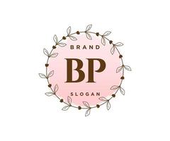 logotipo femenino inicial de bp. utilizable para logotipos de naturaleza, salón, spa, cosmética y belleza. elemento de plantilla de diseño de logotipo de vector plano.