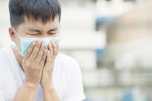 This man had a cough until chest pain photo