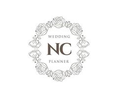 colección de logotipos de monograma de boda con letras iniciales nc, plantillas florales y minimalistas modernas dibujadas a mano para tarjetas de invitación, guardar la fecha, identidad elegante para restaurante, boutique, café en vector