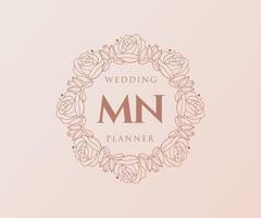 colección de logotipos de monogramas de boda con letras iniciales mn, plantillas florales y minimalistas modernas dibujadas a mano para tarjetas de invitación, guardar la fecha, identidad elegante para restaurante, boutique, café en vectores