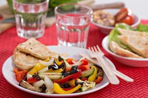 ensalada con verduras a la parrilla foto