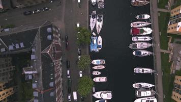 christianshavn en copenhague, dinamarca por drone video