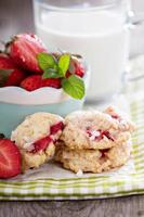 galletas de tarta con fresas foto