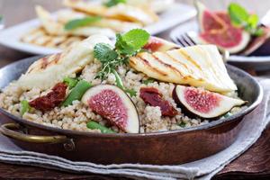 Spiced cous-cous with grilled haloumi photo