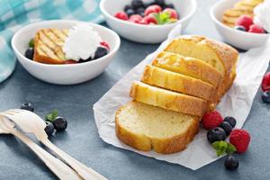 Grilled pound cake with fresh berries photo