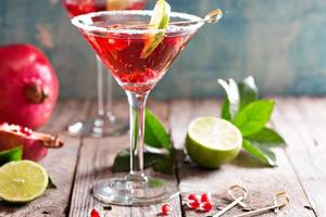 Pomegranate martini with lime photo