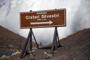 crateri silvestri en sicilia, italia foto