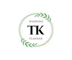 colección de logotipos de monograma de boda con letras iniciales tk, plantillas florales y minimalistas modernas dibujadas a mano para tarjetas de invitación, guardar la fecha, identidad elegante para restaurante, boutique, café en vector