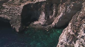 grotte bleue à malte par drone video