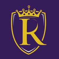 logotipo de letra r dorada simple con una corona dentro de un escudo vector
