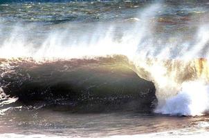 Huge sea waves photo