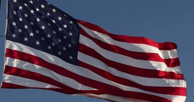 bandera americana ondeando en cámara lenta video