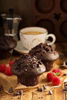 muffins doble chocolate con frambuesa foto