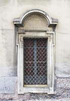 antigua ventana siciliana foto