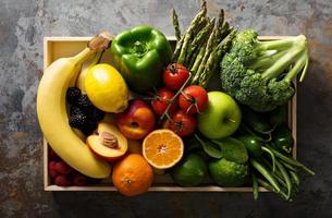 frutas y verduras frescas y coloridas foto