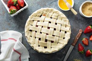 Making strawberry pie photo