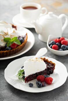 tarta de bayas con merengue foto