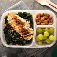 almuerzo saludable para el trabajo o la escuela foto