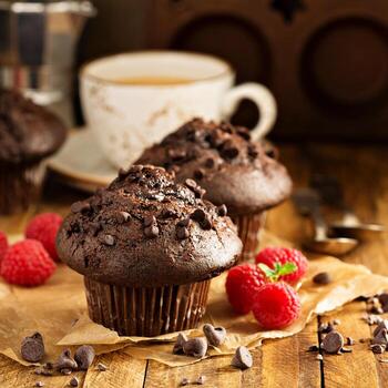 muffins doble chocolate con frambuesa foto