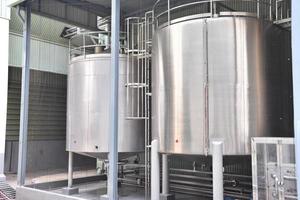 tanques de agua inoxidables para procesos productivos