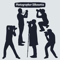 colección de siluetas de fotógrafo en diferentes poses vector