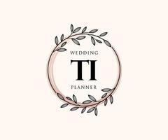 colección de logotipos de monograma de boda con letras iniciales ti, plantillas florales y minimalistas modernas dibujadas a mano para tarjetas de invitación, guardar la fecha, identidad elegante para restaurante, boutique, café en vector