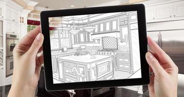 Cinemagrafia em loop 4k de tablet de computador com desenho de design de cozinha em transição para foto video