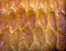 empanadas caseras recién horneadas al horno. foto