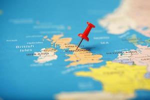 The location of the destination on the map of France is indicated by a red pushpin photo