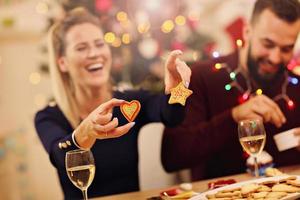 preparativos familiares para navidad foto