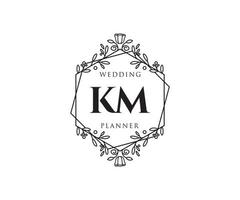 colección de logotipos de monogramas de boda con letras iniciales km, plantillas florales y minimalistas modernas dibujadas a mano para tarjetas de invitación, guardar la fecha, identidad elegante para restaurante, boutique, café en vectores