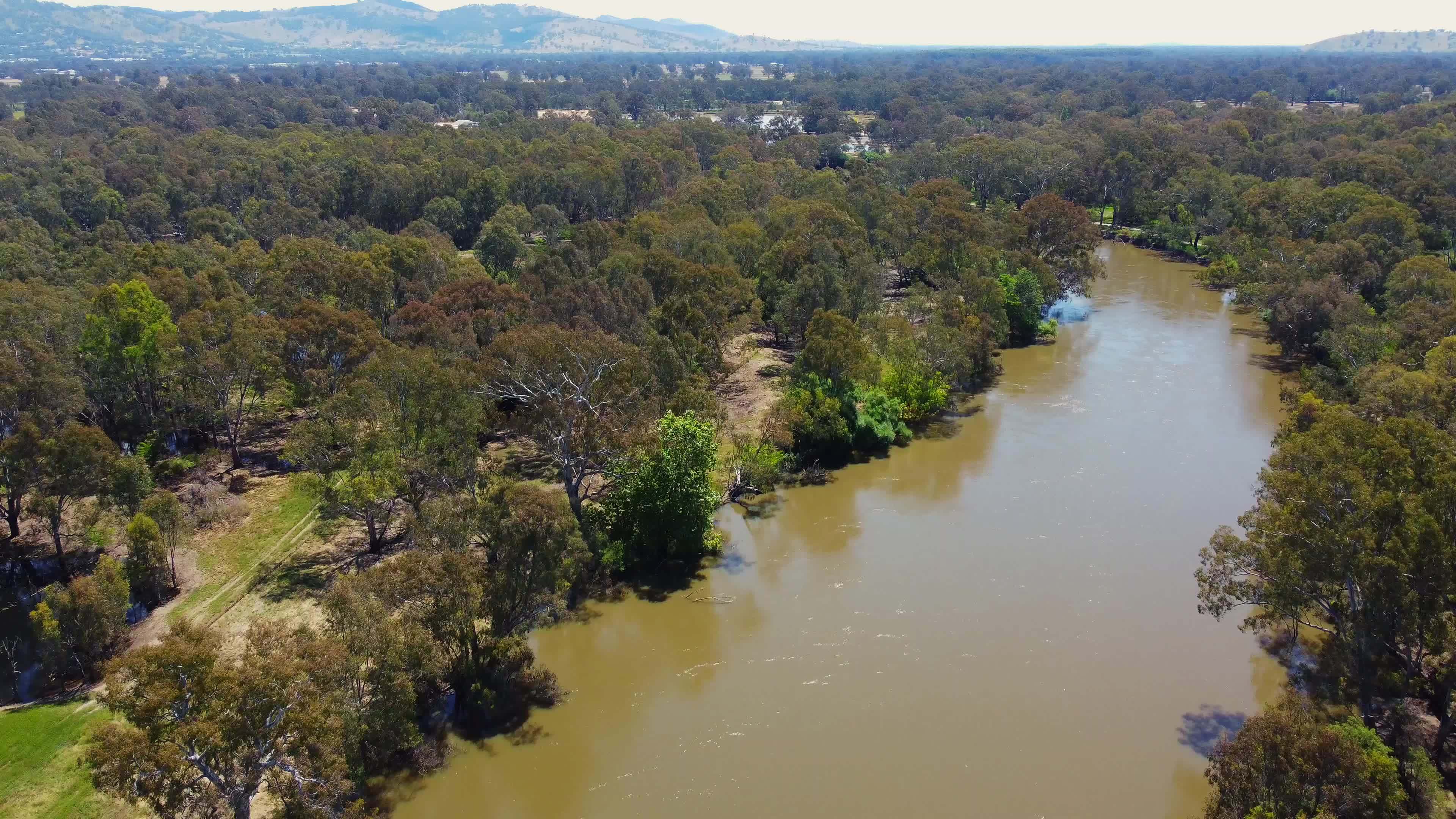 The Footage Of Murray River Is Australia s Longest River At 2 508 Km The Footage Of Murray River Is Australia s Longest River At 2 508 Km