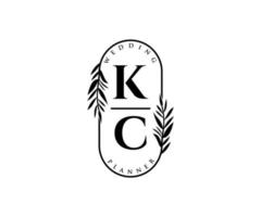 colección de logotipos de monograma de boda con letras iniciales kc, plantillas florales y minimalistas modernas dibujadas a mano para tarjetas de invitación, guardar la fecha, identidad elegante para restaurante, boutique, café en vector