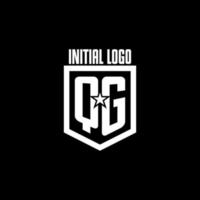 logotipo de juego inicial qg con diseño de escudo y estrella vector