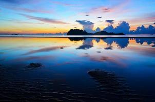 Sunrise at Hat Sai Ri beach in Chumphon photo