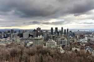 horizonte de la ciudad de Montreal foto
