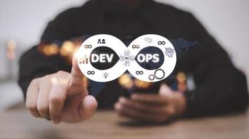 operaciones de desarrollo de metodología devops concepto de tecnología de programación ágil. foto