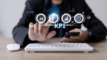 kpi indicador clave de rendimiento concepto de tecnología de internet empresarial. foto