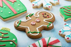 galletas navideñas de azúcar y pan de jengibre foto