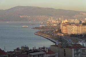 horizonte del golfo de izmir foto