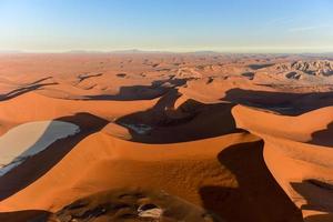 mar de arena de namib - namibia foto