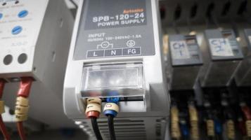 Control de potencia del dispositivo indicador de falla de voltaje. Indicador de falla de energía. foto