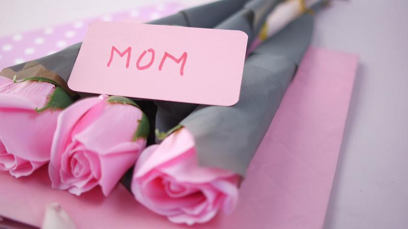 mothers-day-concept-with-pink-