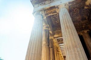 primer plano de las antiguas ruinas griegas foto