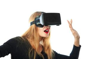 chica con gafas de realidad virtual foto