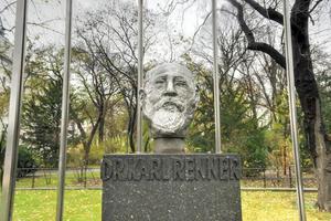 monumento al dr. karl renner - viena, austria, 2022 foto