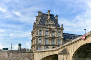 The Pont Royal is a bridge crossing the river Seine in Paris, France. It is the third oldest bridge in Paris, after the Pont Neuf and the Pont Marie. photo