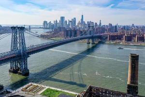 vista panorámica del puente williamsburg desde brooklyn en la ciudad de nueva york, foto