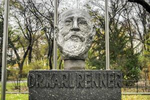 monumento al dr. karl renner - viena, austria, 2022 foto